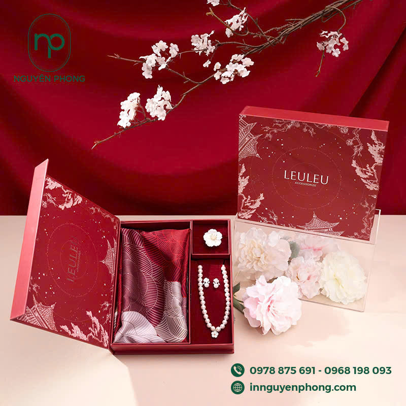 Thông tin thương hiệu nên được trình bày nổi bật trên hộp đựng